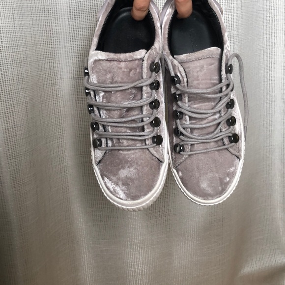 Kendall and Kylie shoes - Picture 3 of 5